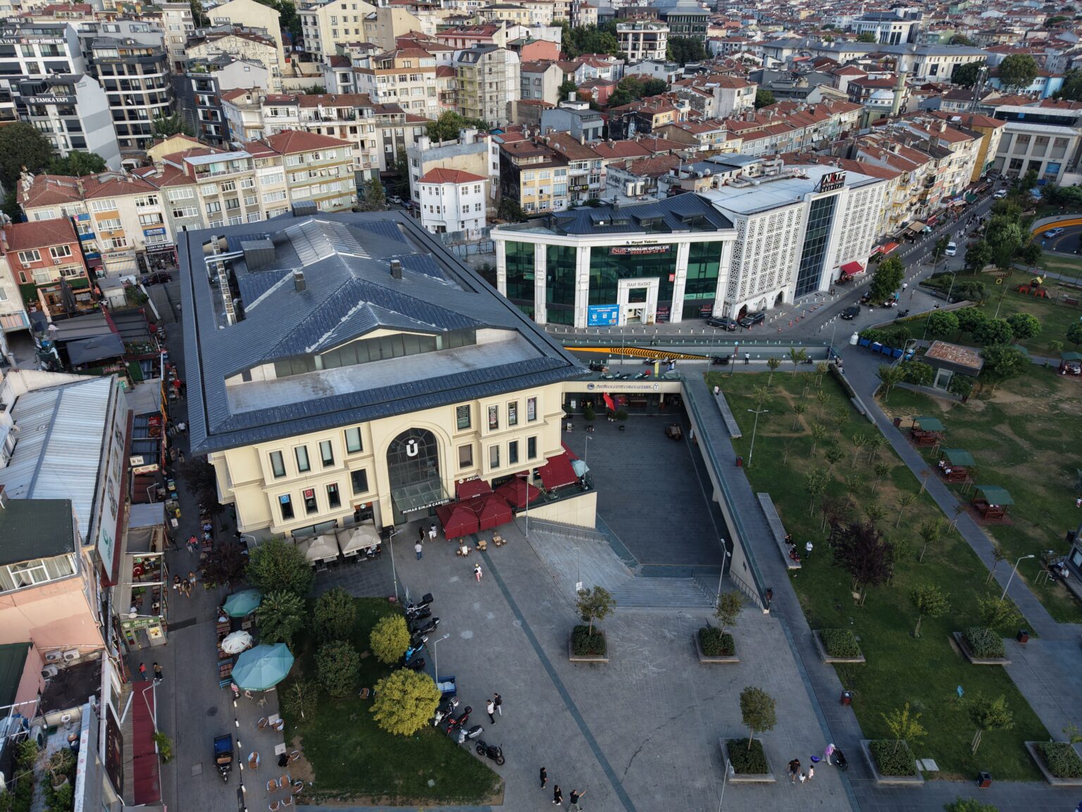 Üsküdar Hakimiyeti Milliye Çarşısı ve Otopark