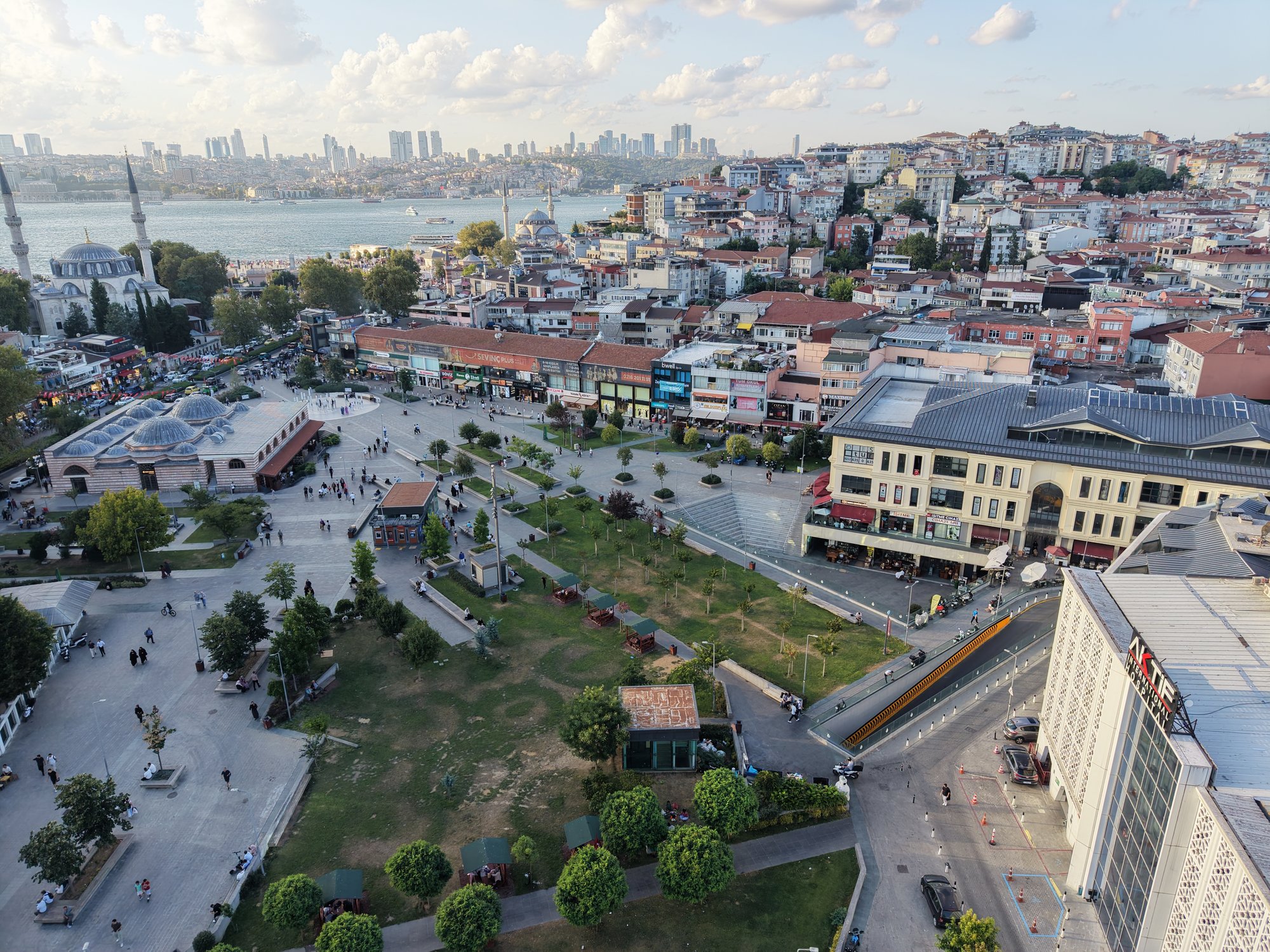 Üsküdar Şehir Meydanı — havadan görünüm